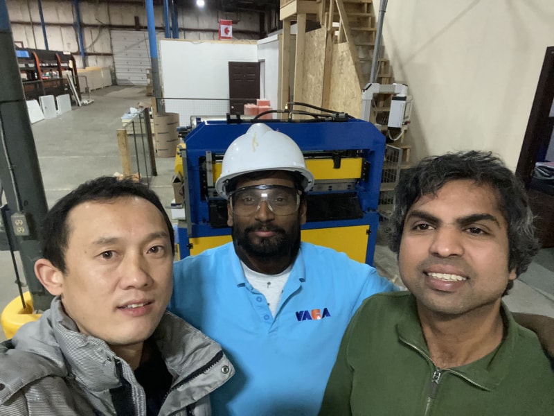 腾博会冷弯聚氨酯复合板底板机设备 成功交付巴西 助力客户生产升级